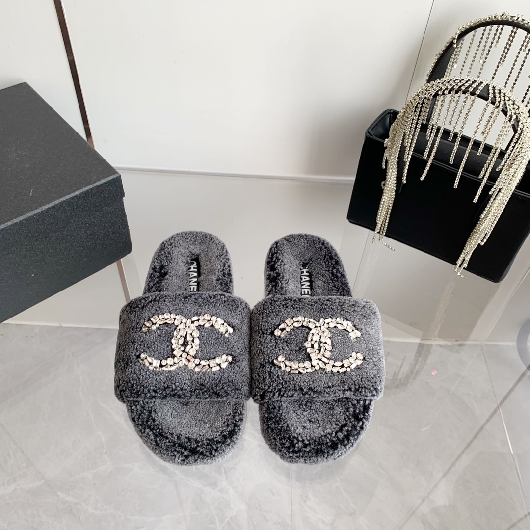 Chanel Slides