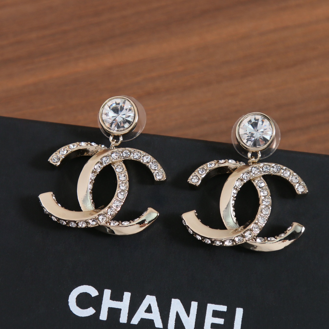 Chanel earring