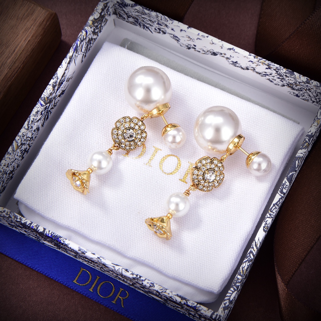 Dior Earring