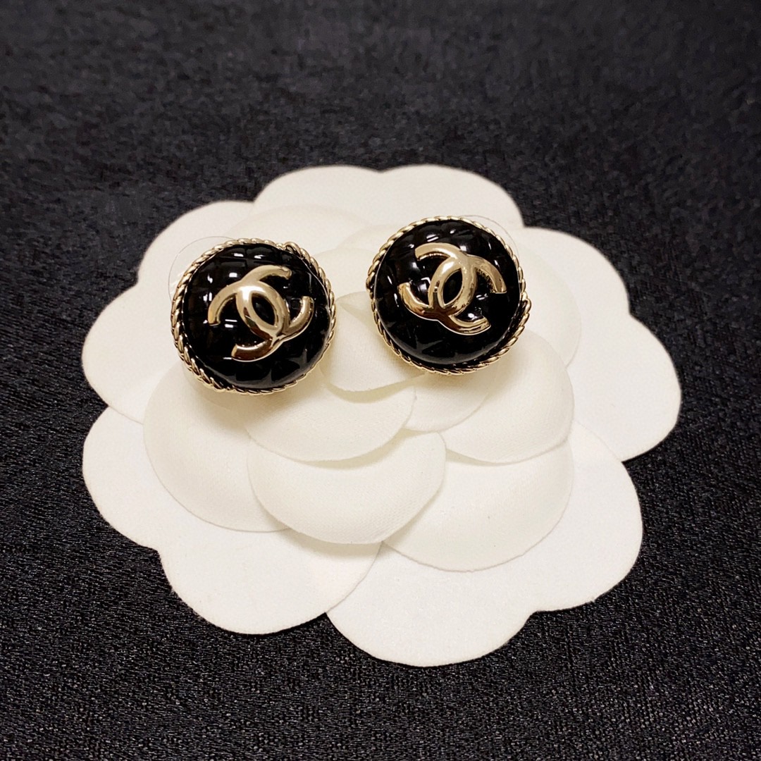 Chanel Earring