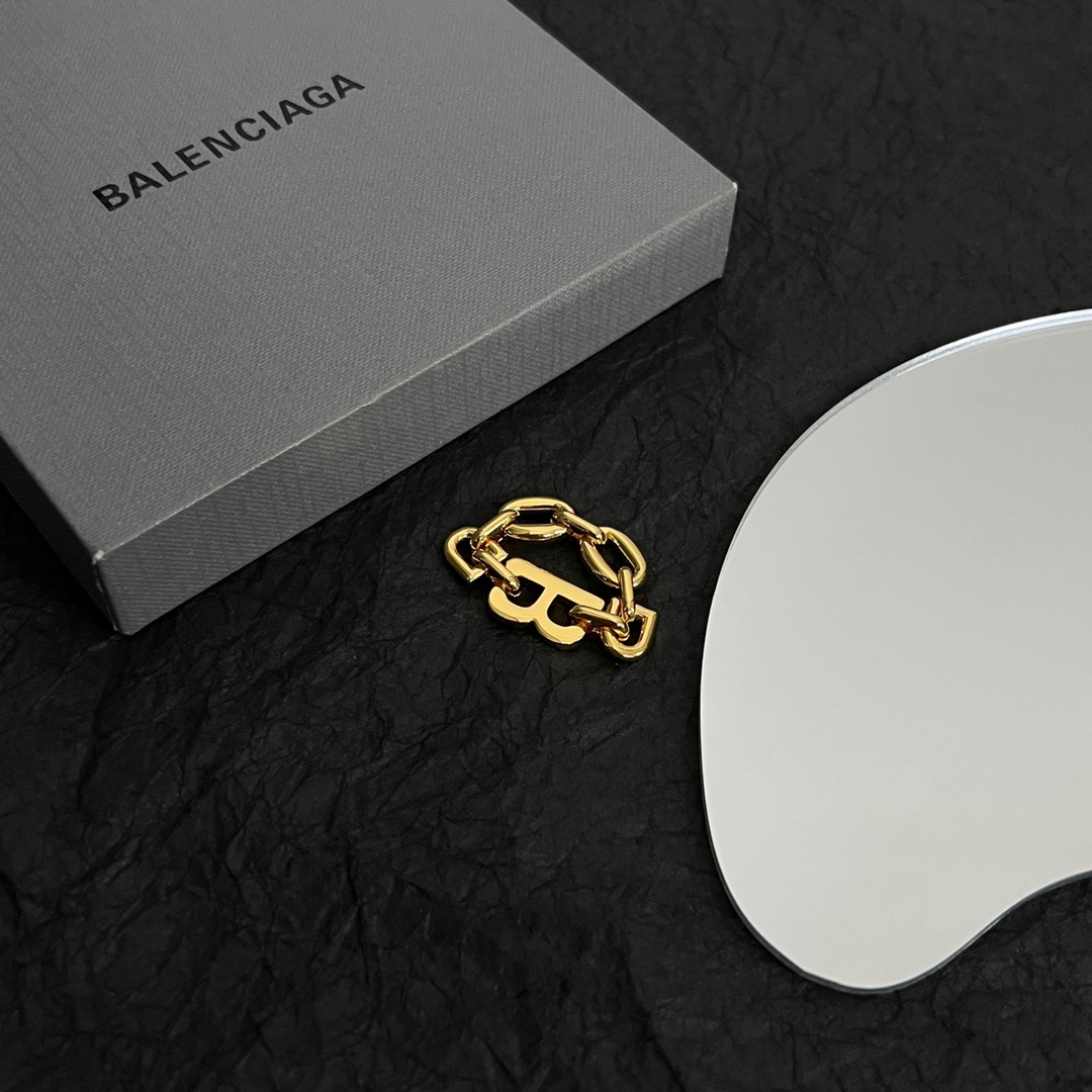 Balenciaga Ring