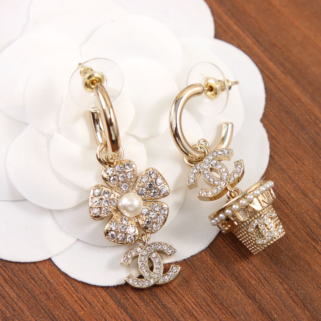 Chanel Earring