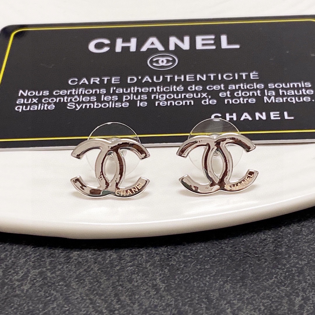 Chanel Earring