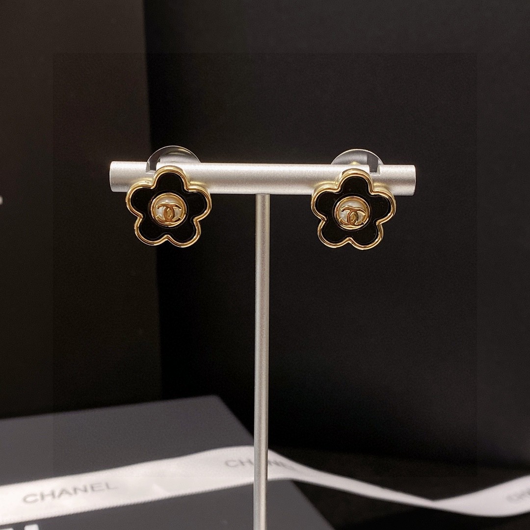 Chanel Earring