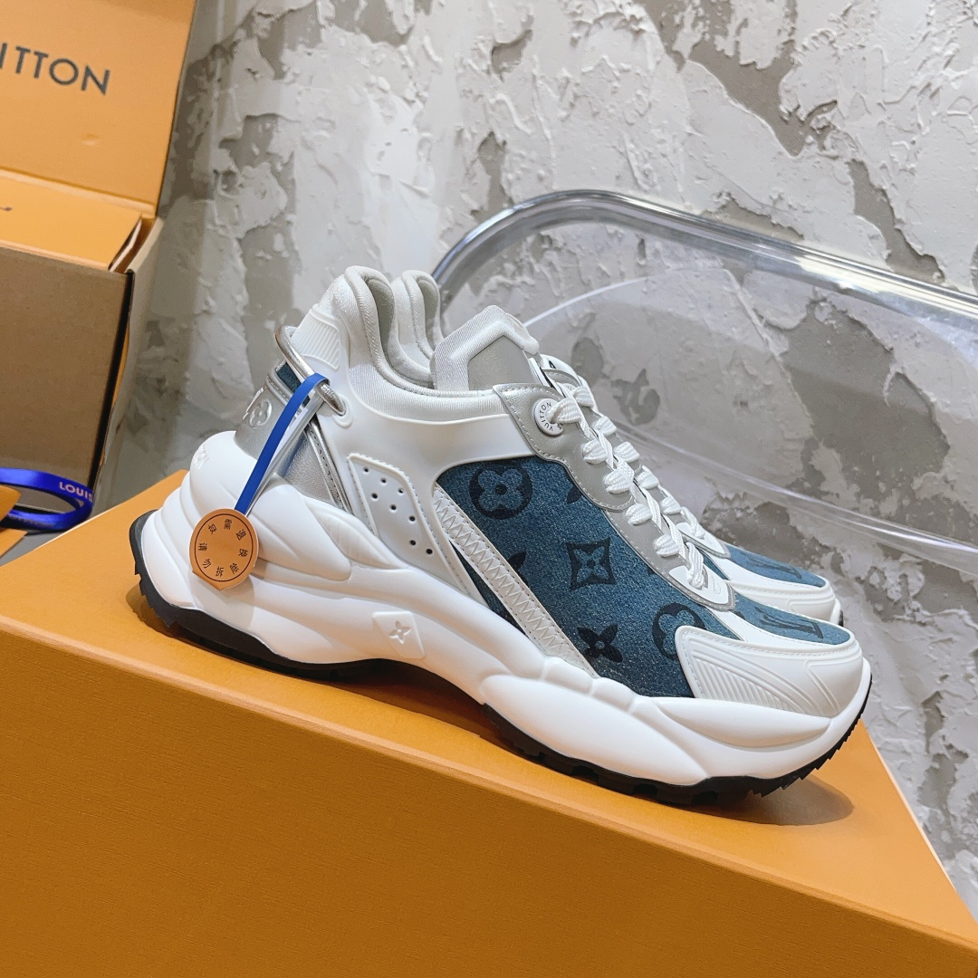 Louis Vuitton Sneakers