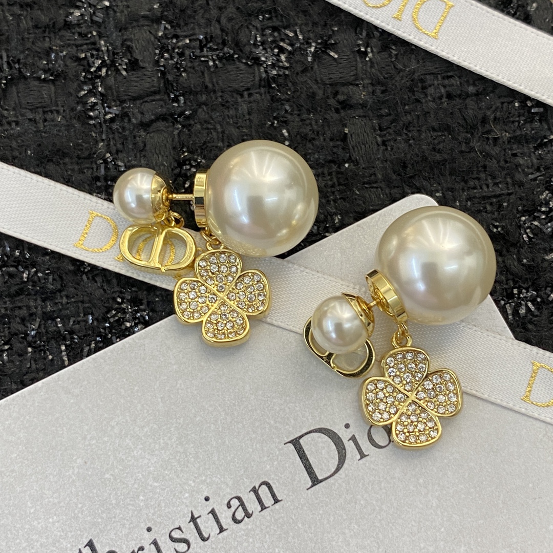 Dior Earring