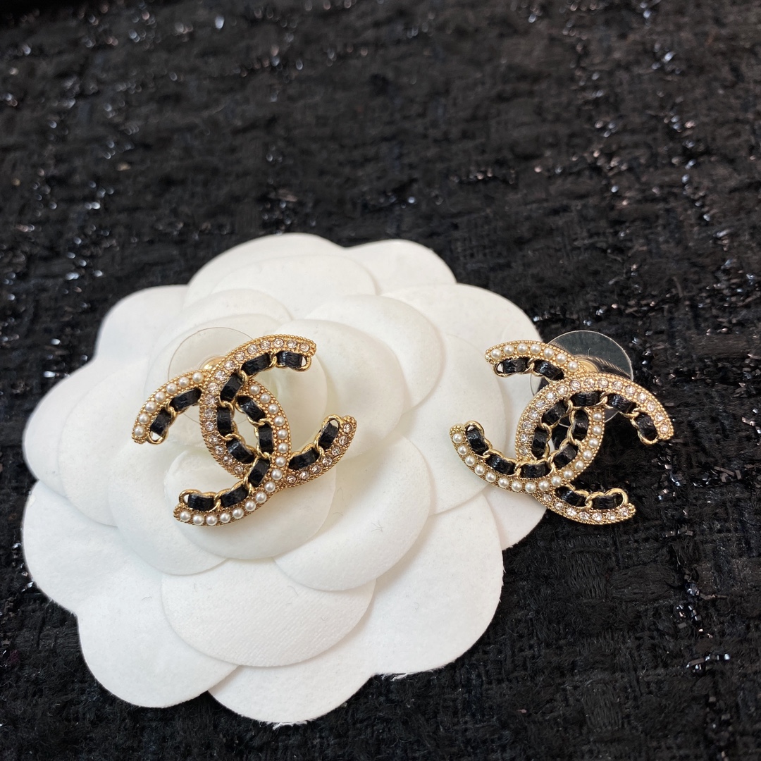 Chanel Earring