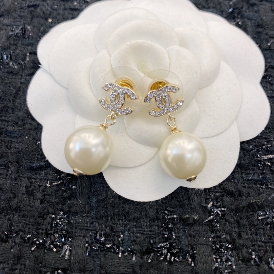 Chanel Earring