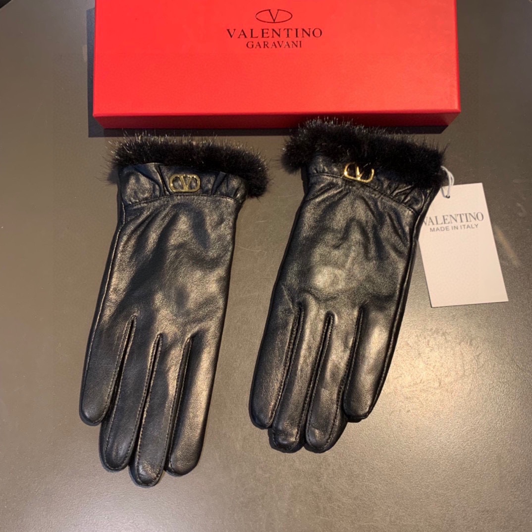 Valentino Gloves