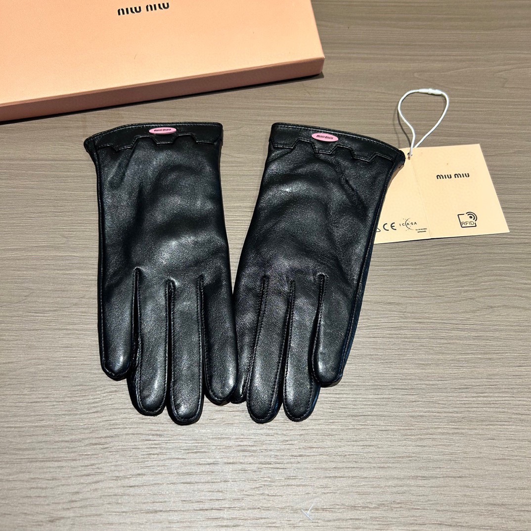 MiuMiu Gloves