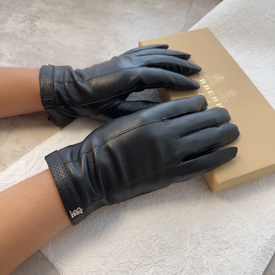 Burberry Gloves