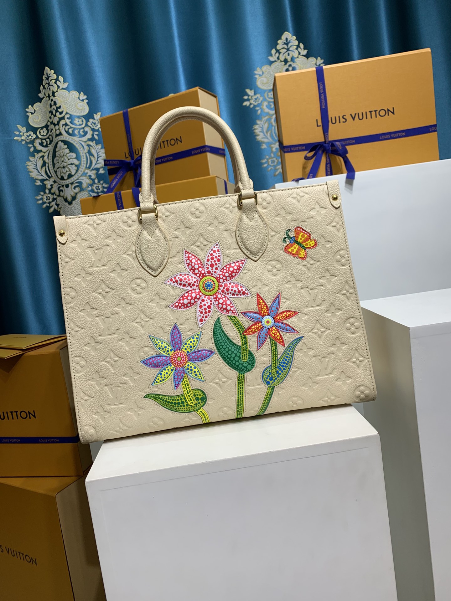 Louis Vuitton Onthego MM-35 x 27 x 14CM