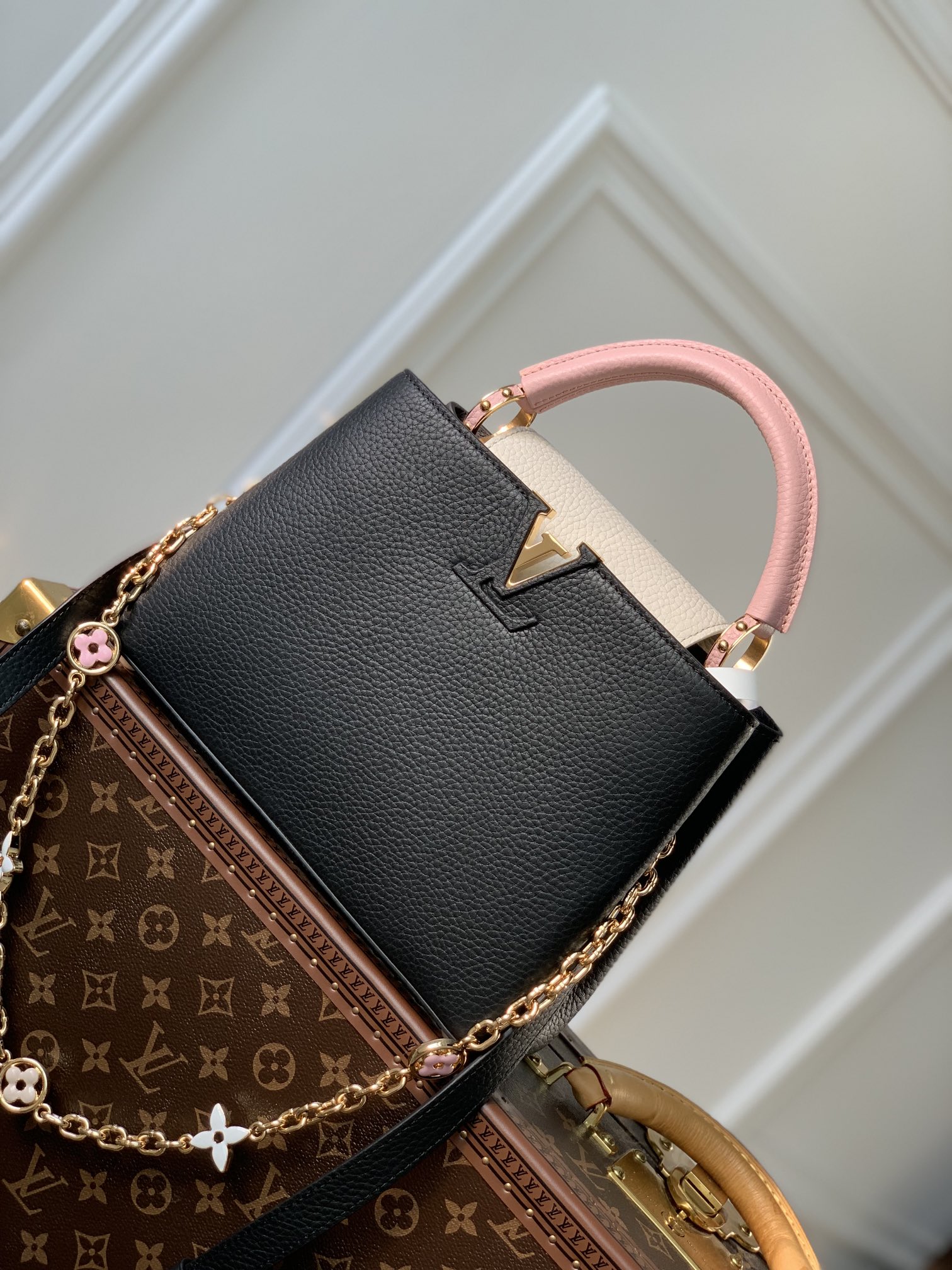 Louis Vuitton Capucines(27×18×9 CM)