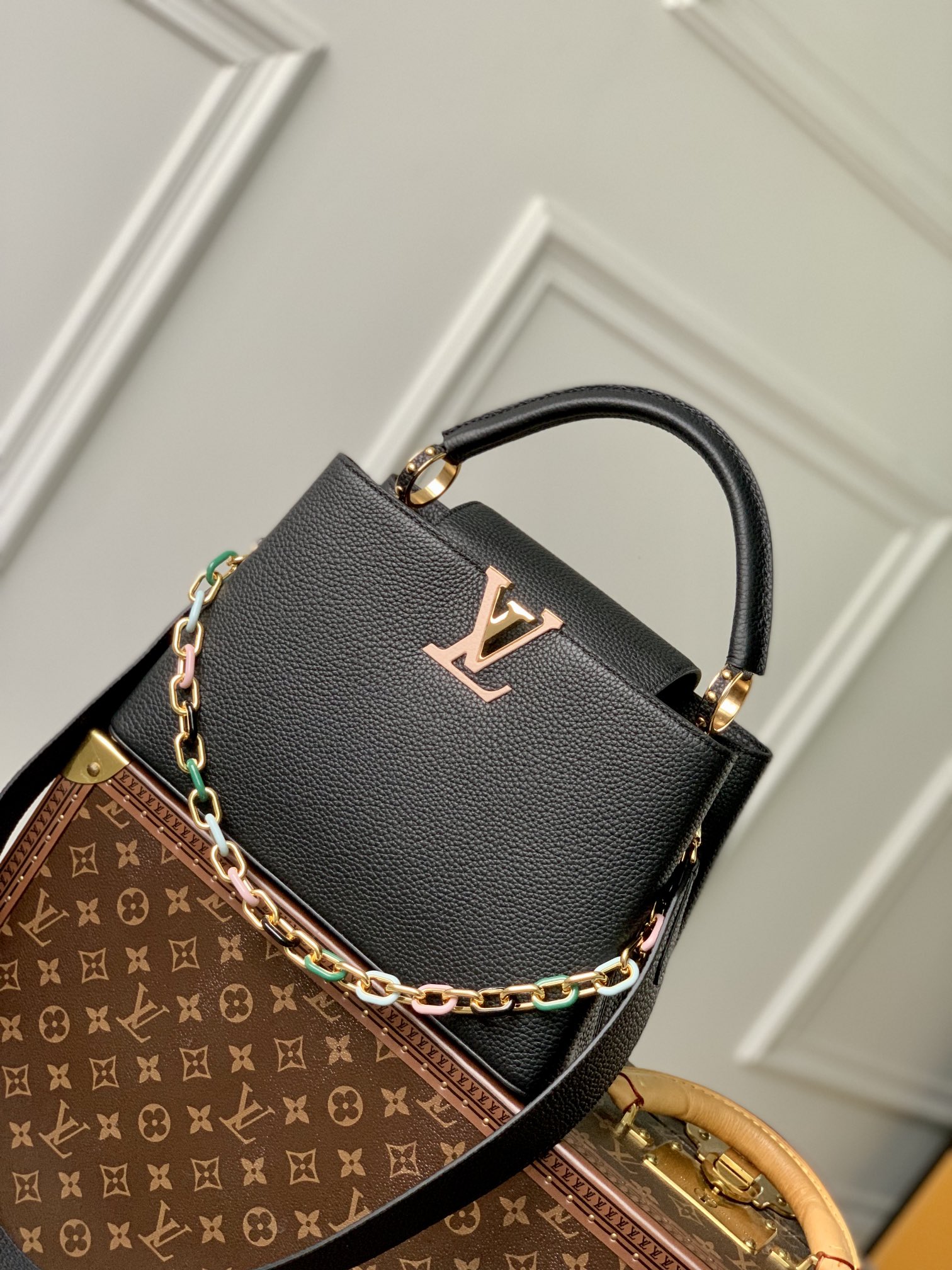 Louis Vuitton Capucines(31.5 x 20 x 11CM)