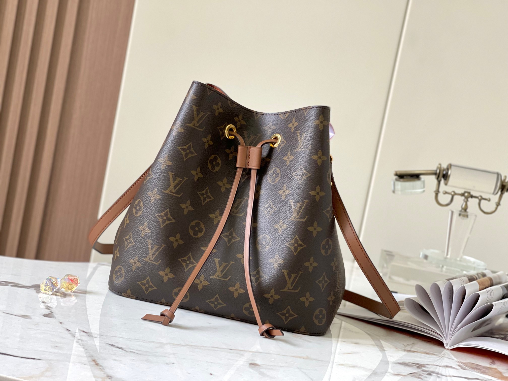 Louis Vuitton NéoNoé Bucket(26 x 26 x 17.5CM)