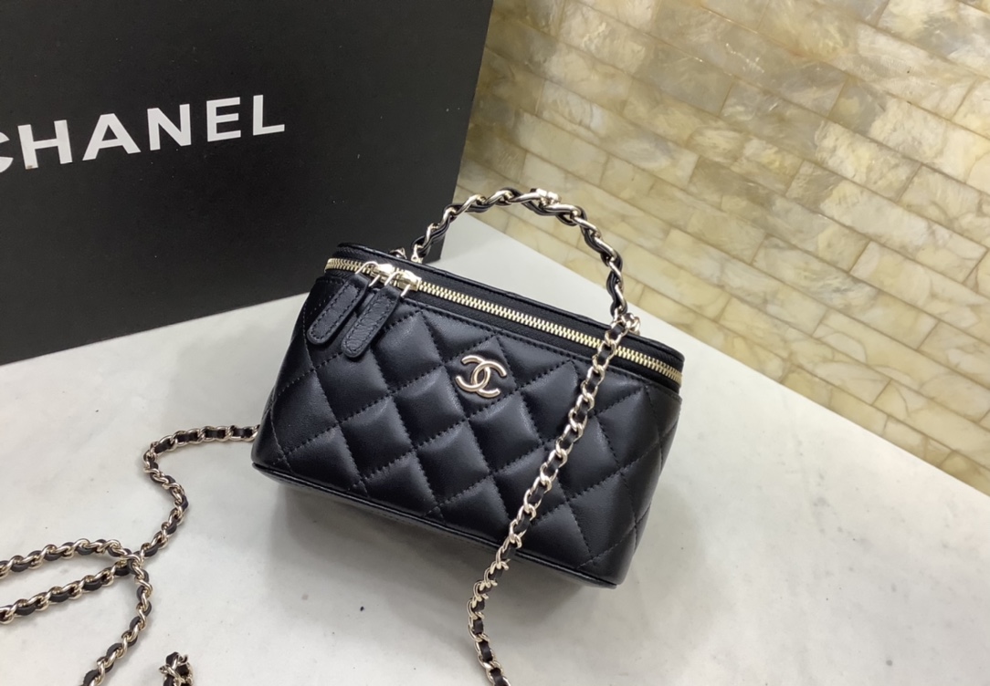 Ch*nel Oblique Cosmetic Bag(17CM)