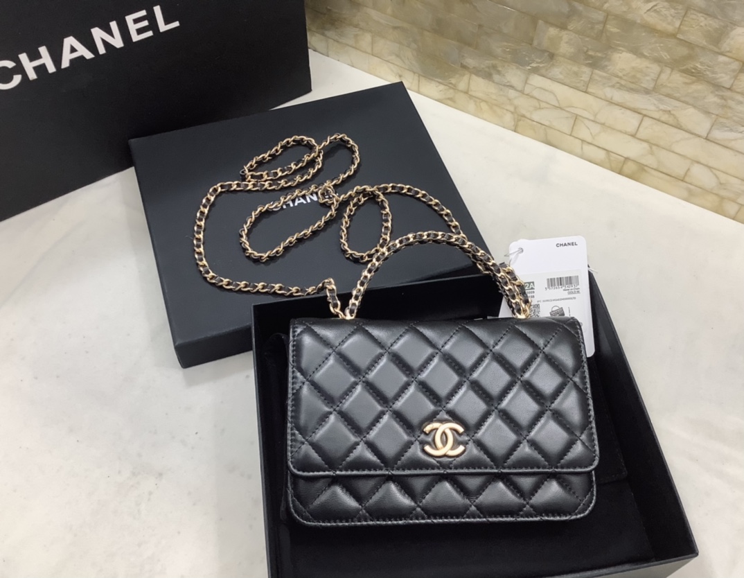 Ch*nel Wallet On Chain(19*13*3.5CM)