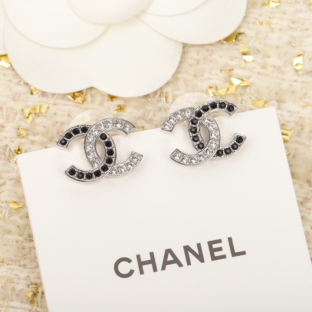 Chanel Earring