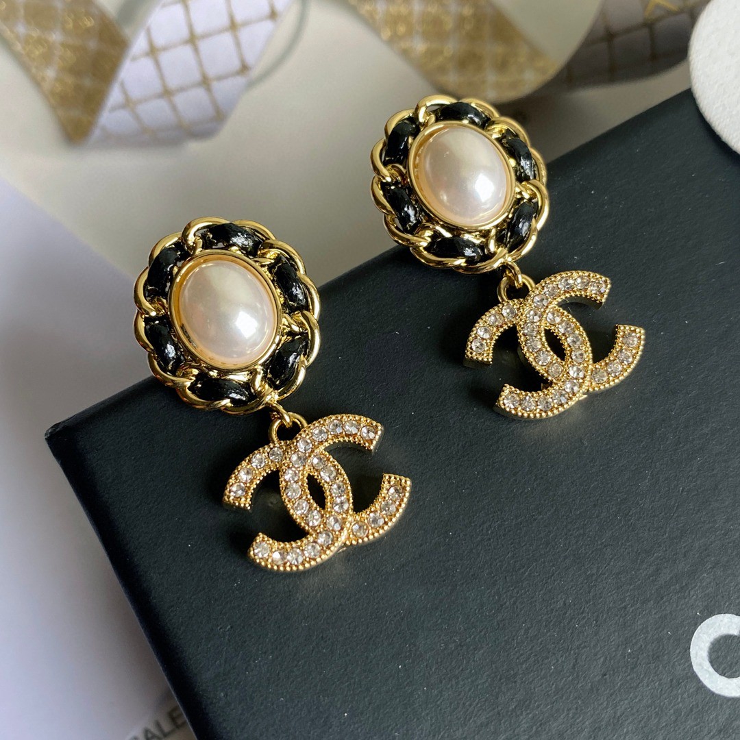 Chanel Earring