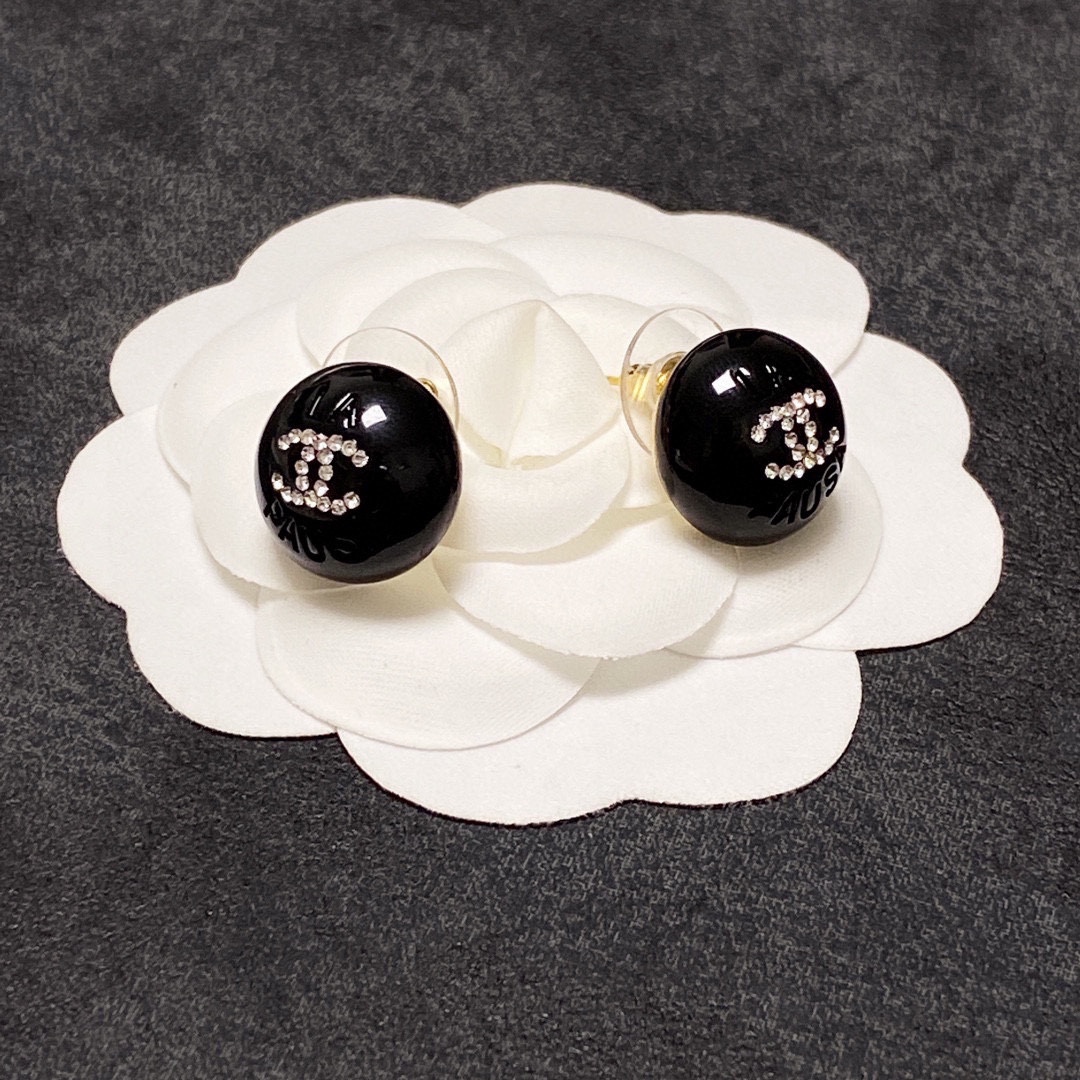 Chanel Earring