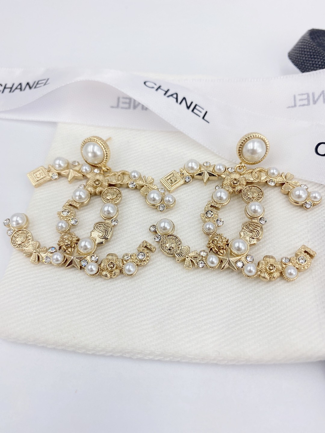 Chanel Earring