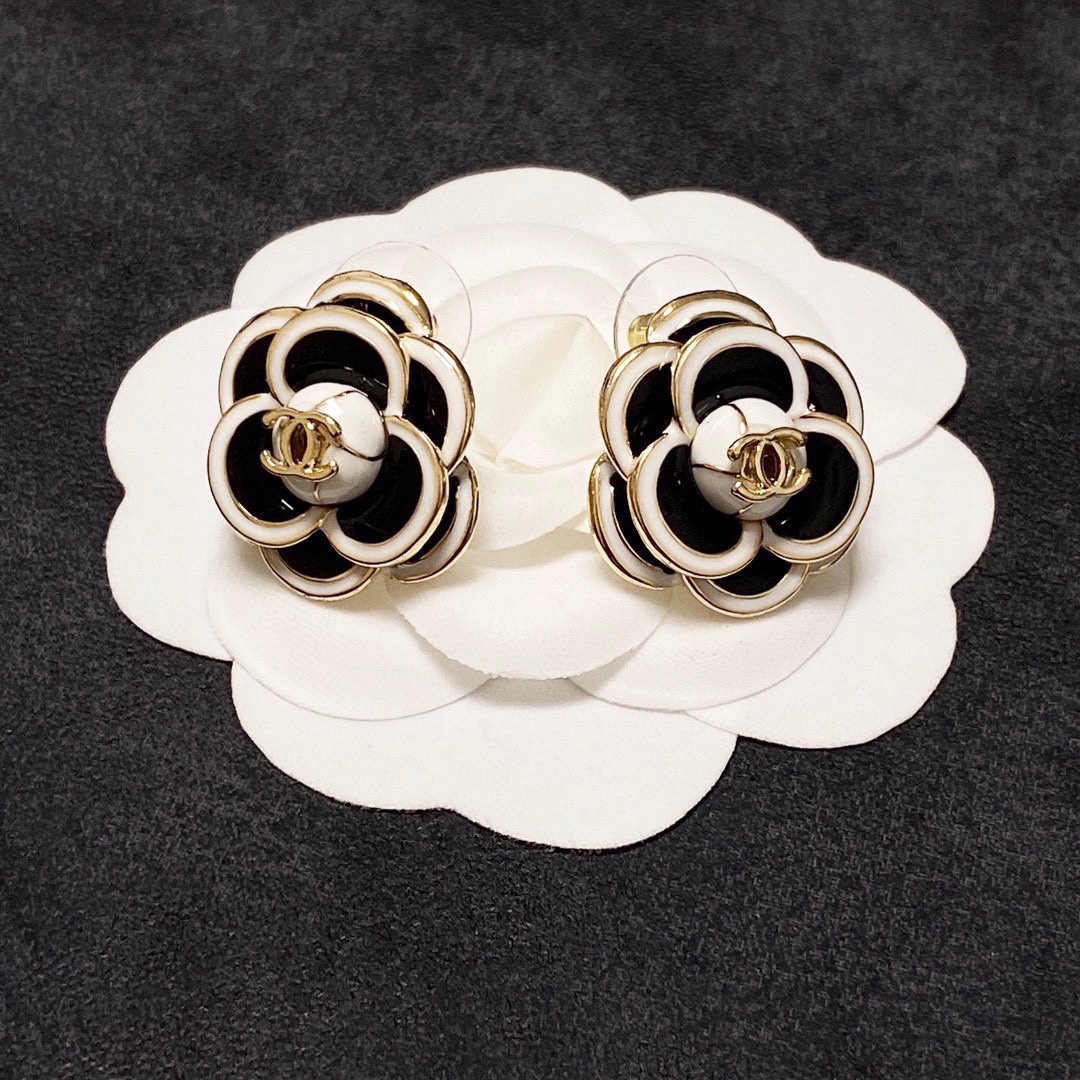 Chanel Earring