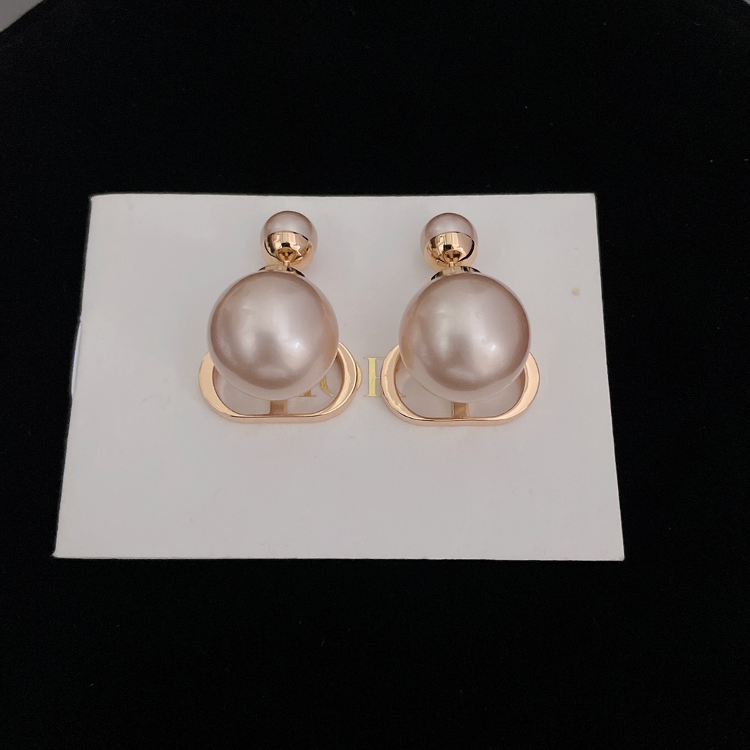 Dior Earring