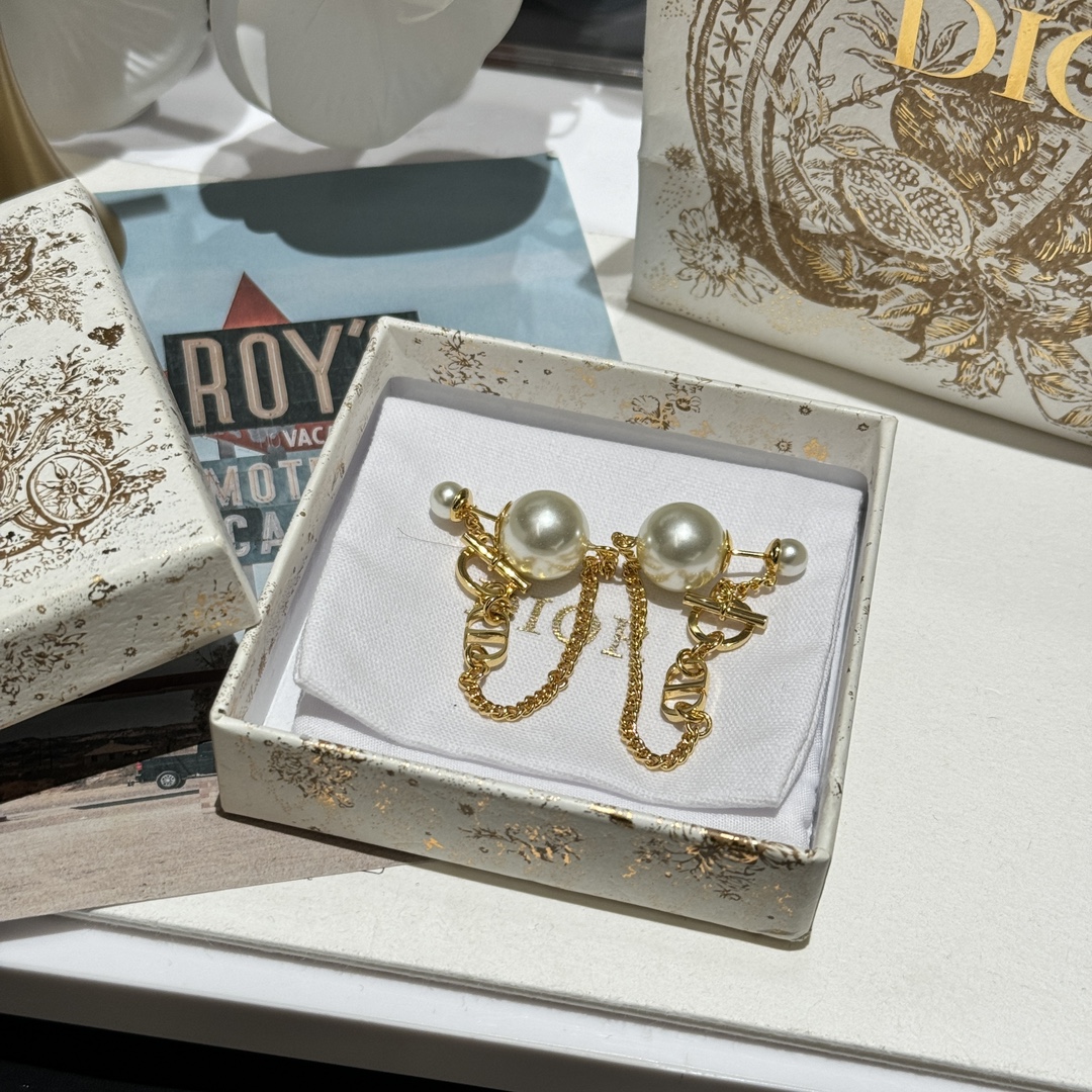 Dior Earring