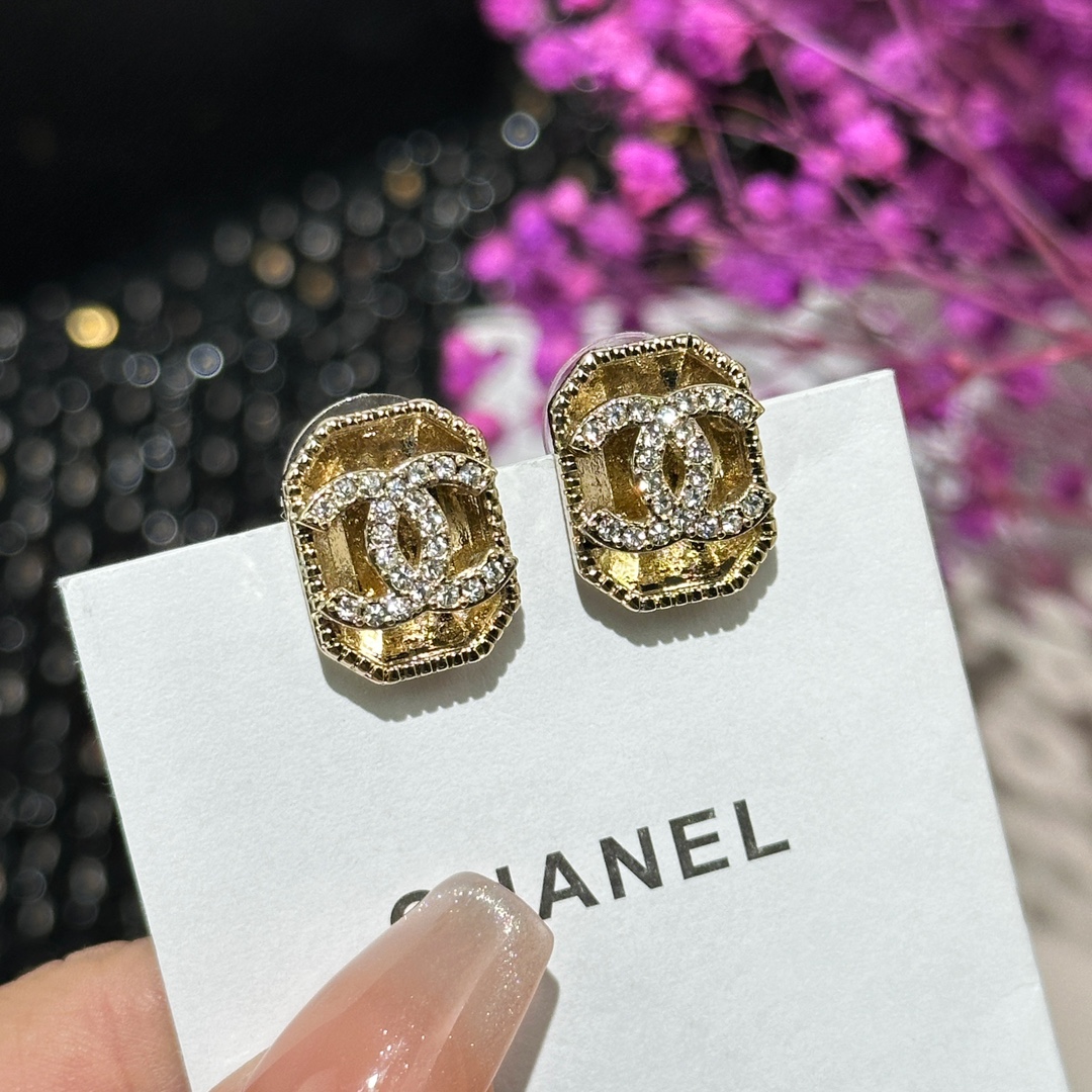Chanel Earring