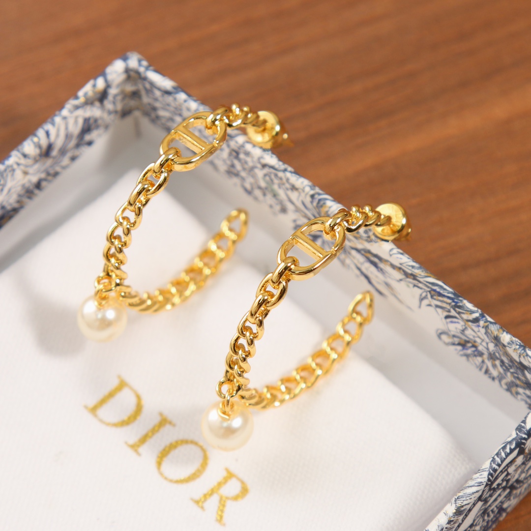 Dior Earring