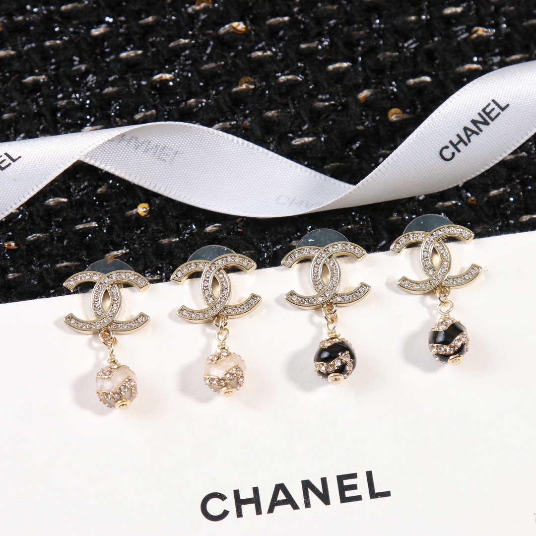 Chanel Earring