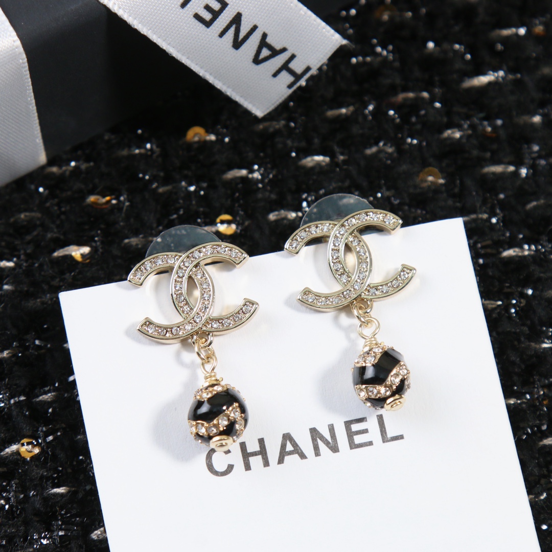 Chanel Earring