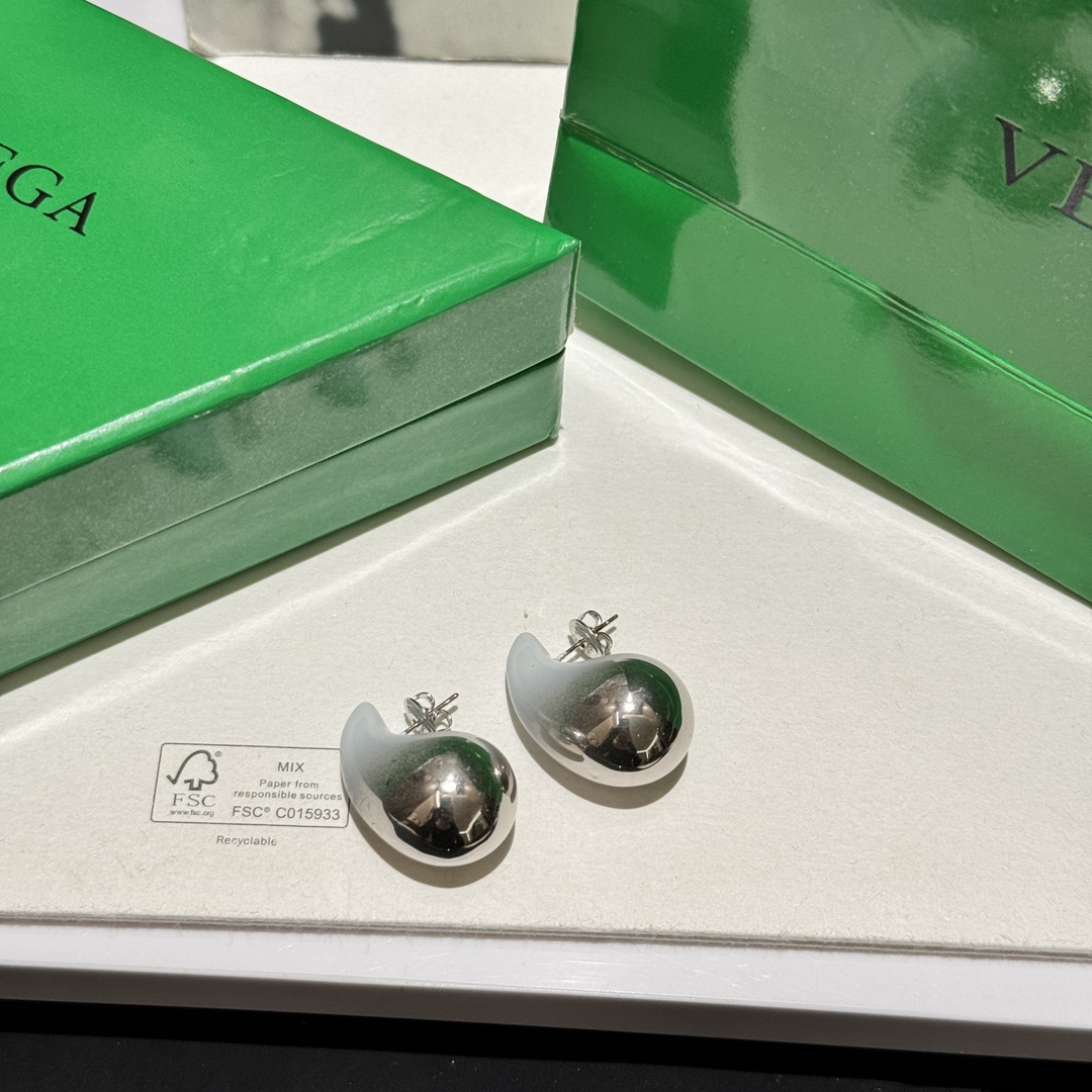 BOTTEGA VENENTA Earring
