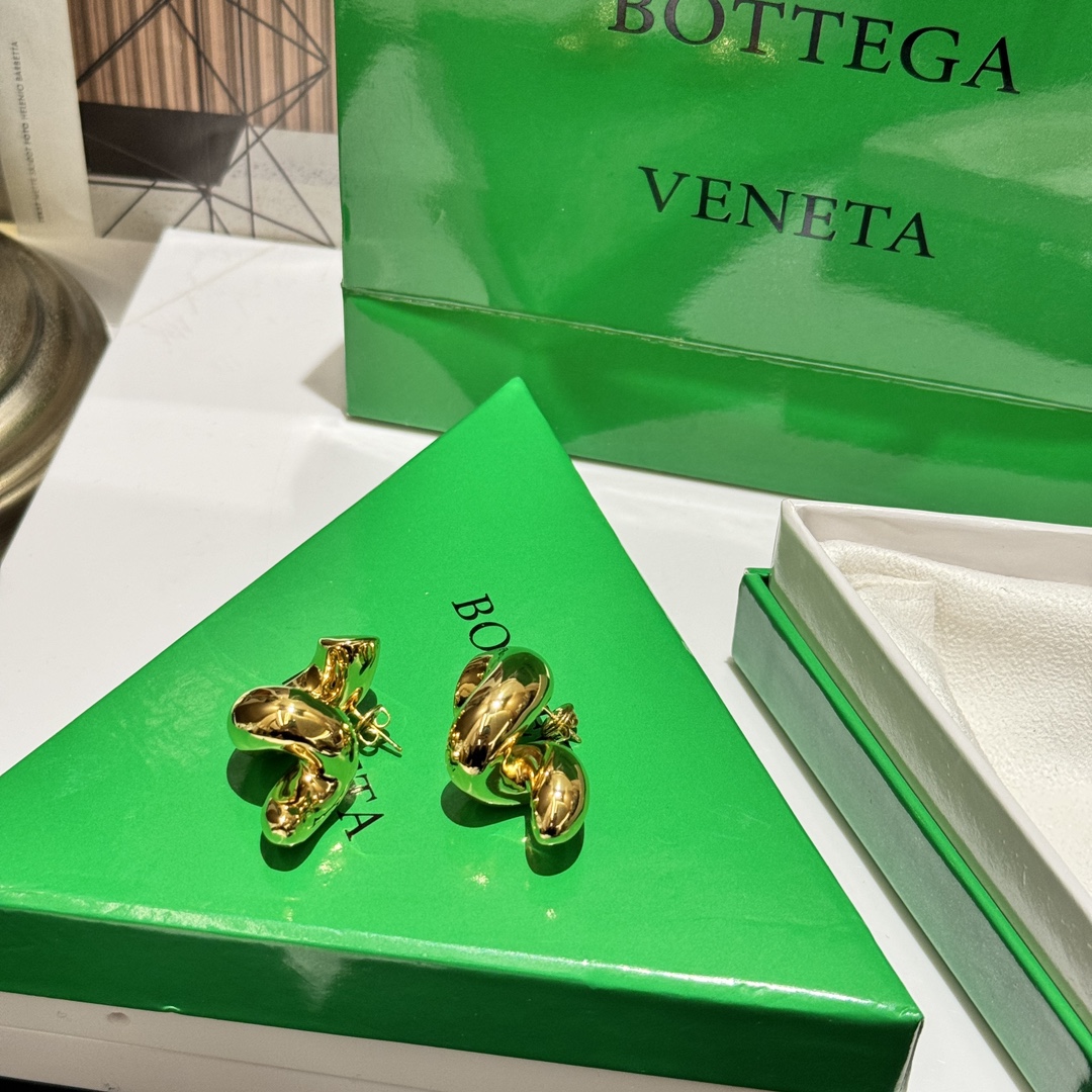 BOTTEGA VENENTA Earring