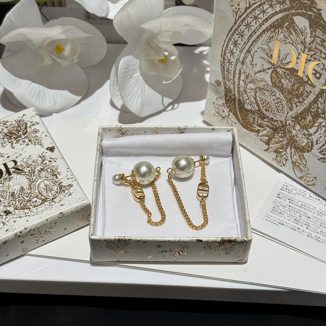Dior Earring