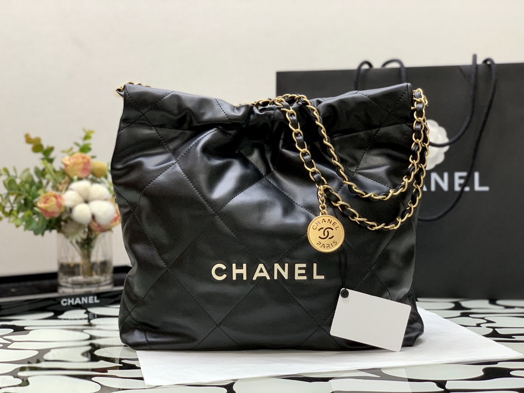 Chanel 22 Bag