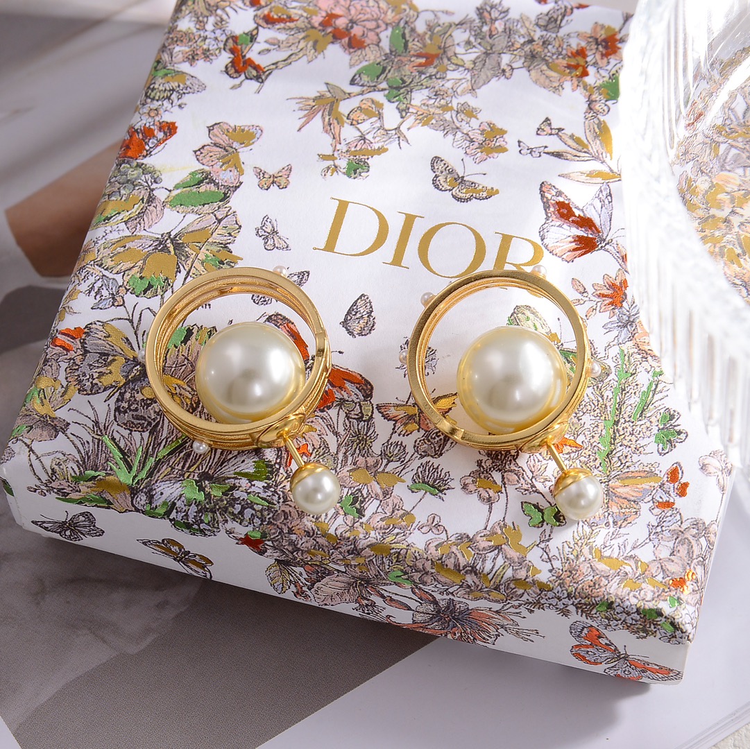 Dior Earring