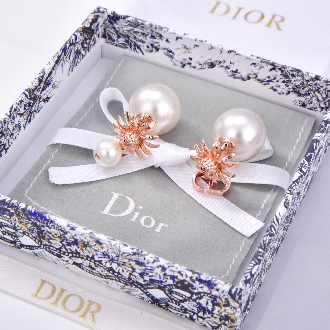 Dior Earring