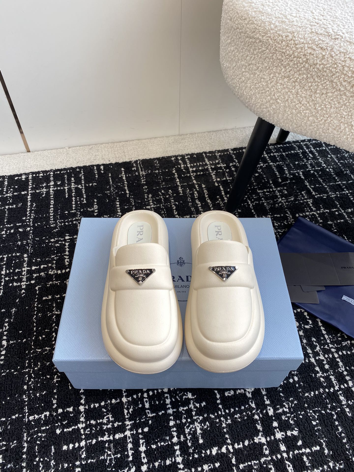 Prada Slides