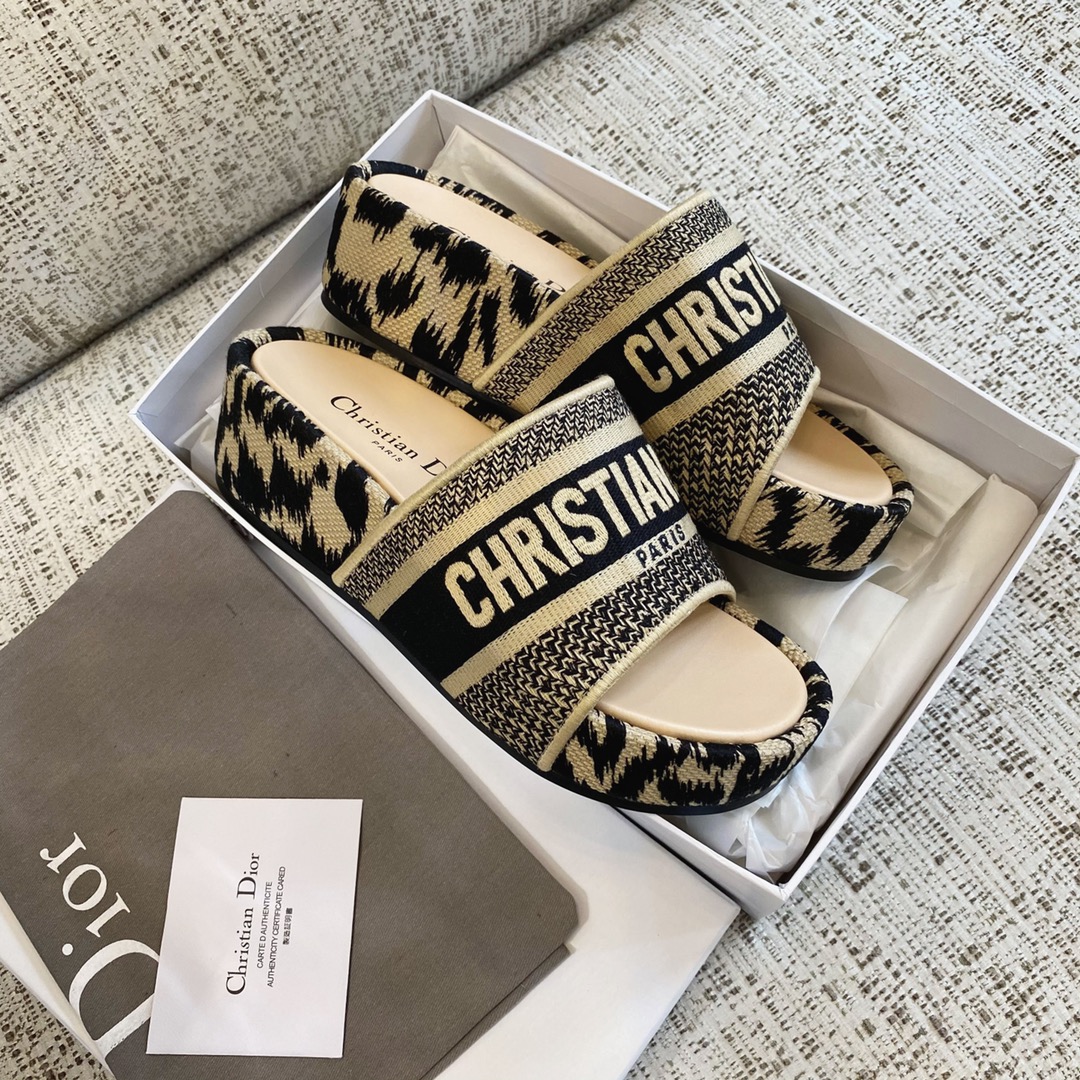 Dior Slides