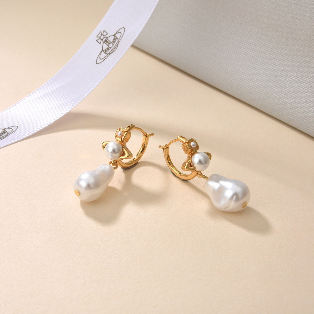 Vivienne Westwood Earring