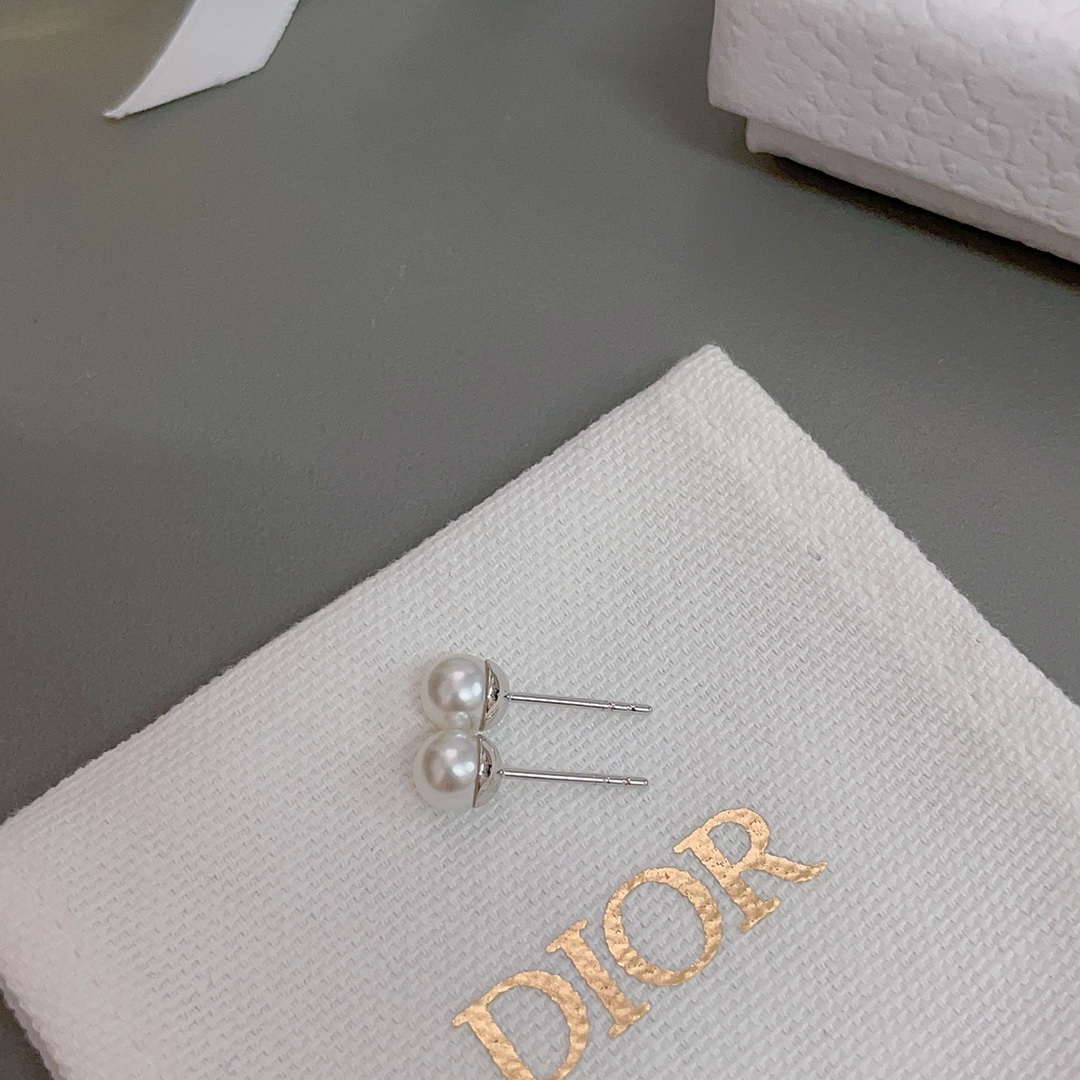 Dior Earring