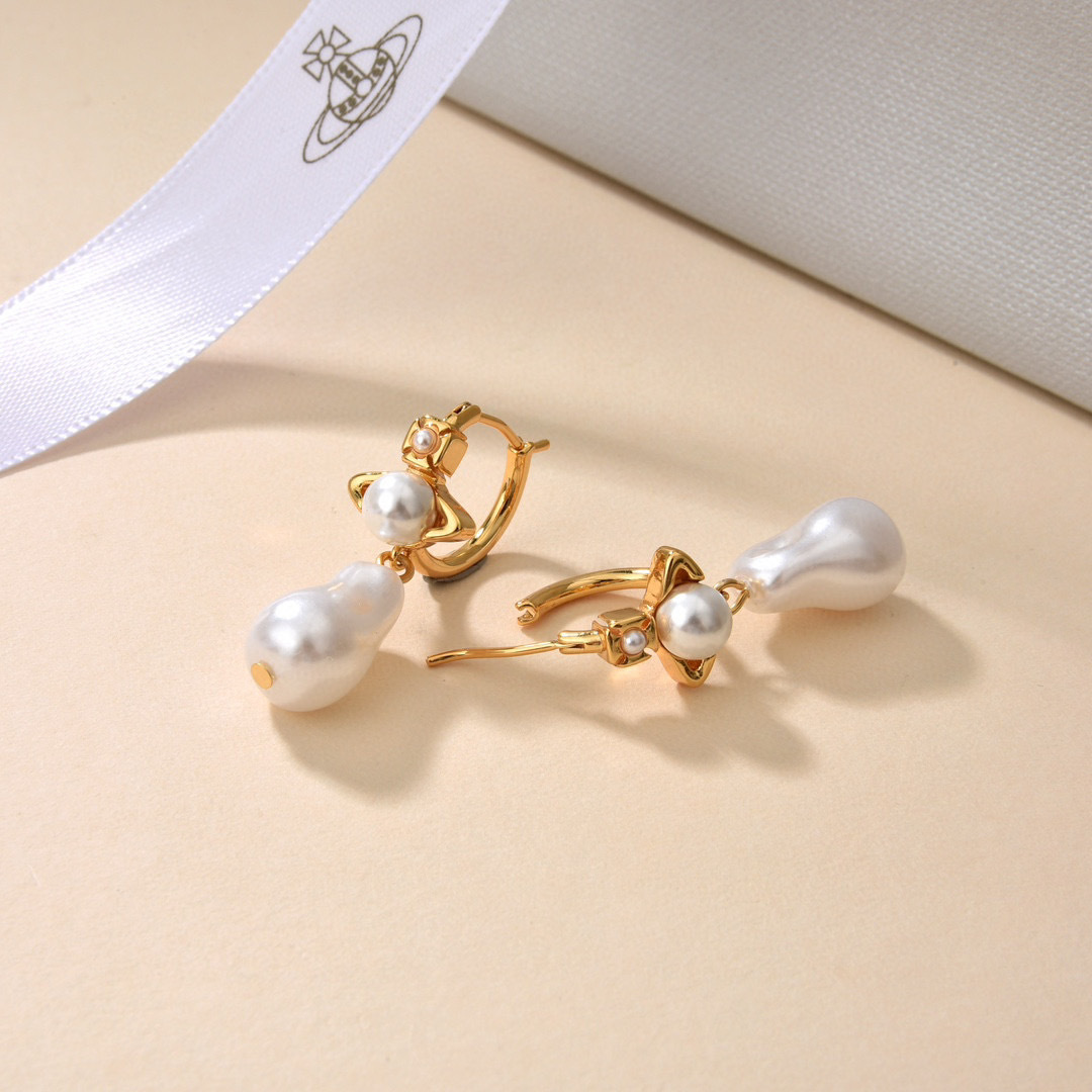 Vivienne Westwood Earring