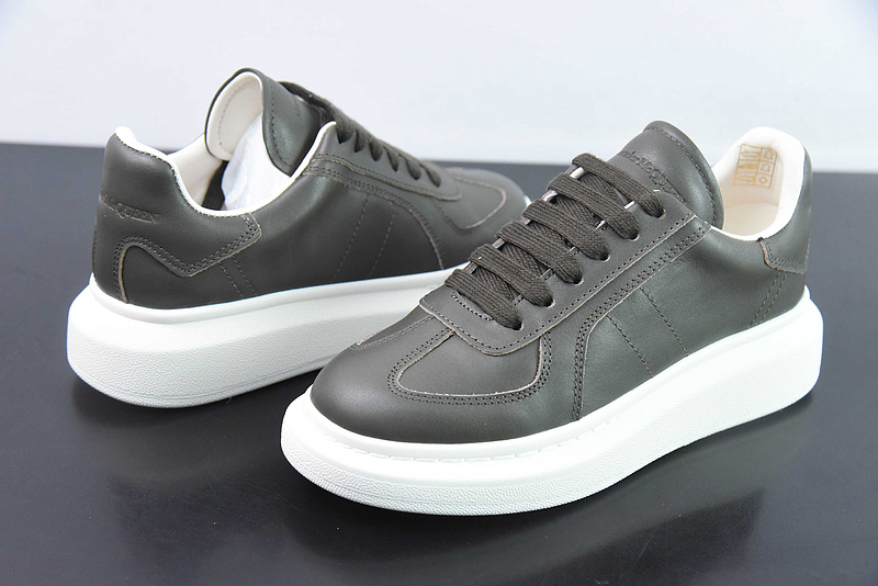 Alexander McQueen Sneaker