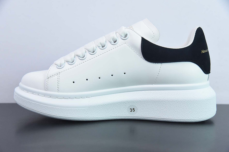 Alexander McQueen Sneaker