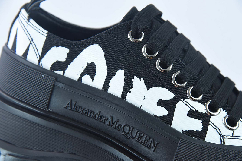 Alexander McQueen Sneaker