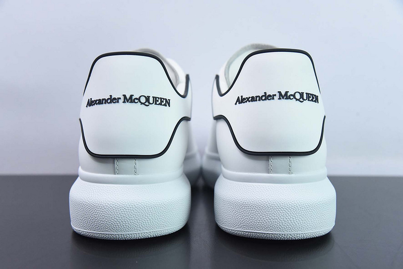 Alexander McQueen Sneaker