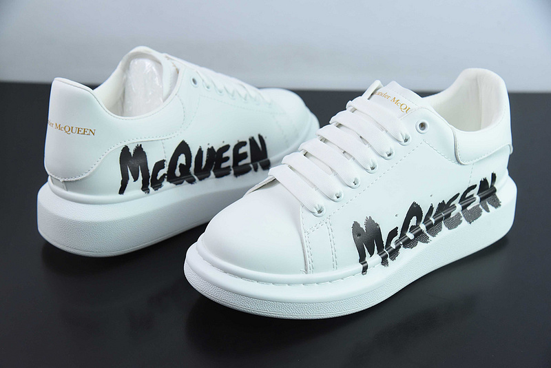 Alexander McQueen Sneaker