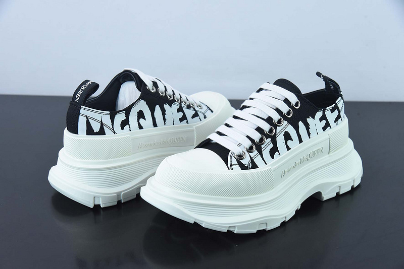 Alexander McQueen Sneaker