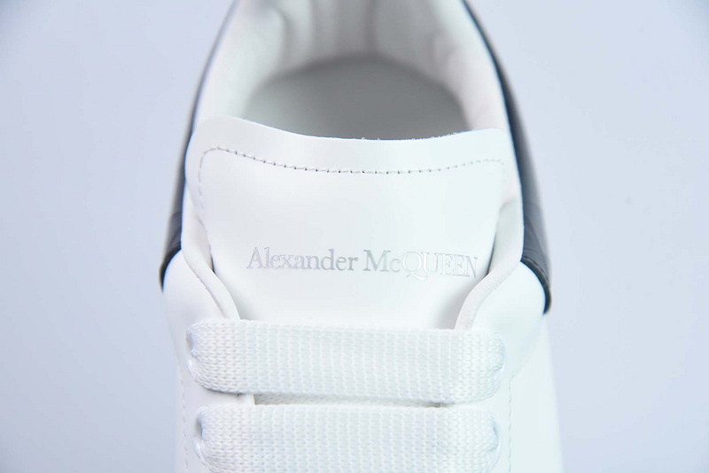 Alexander McQueen Sneaker